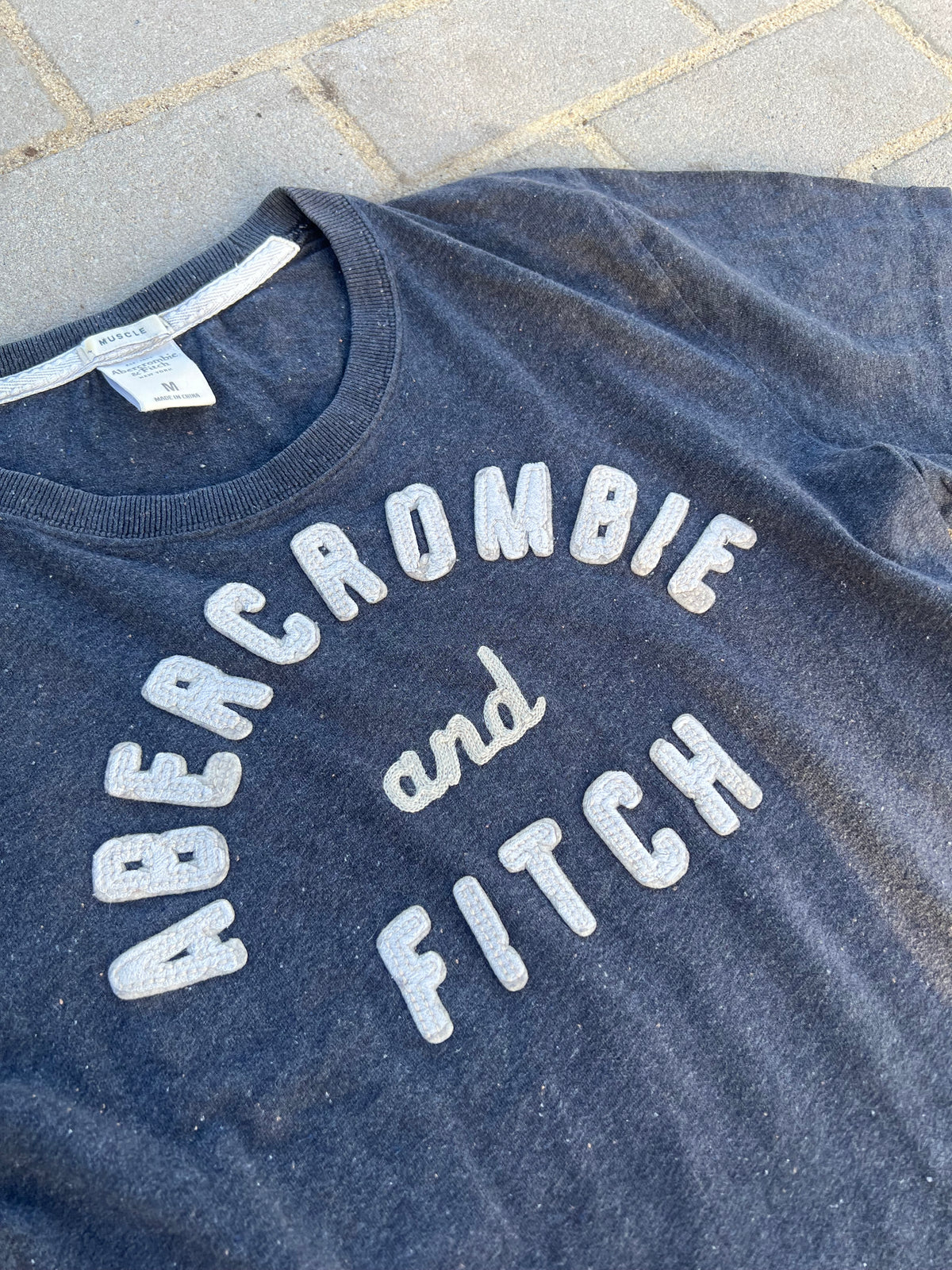 Abercrombie & Fitch navy spellout muscle fit tee M