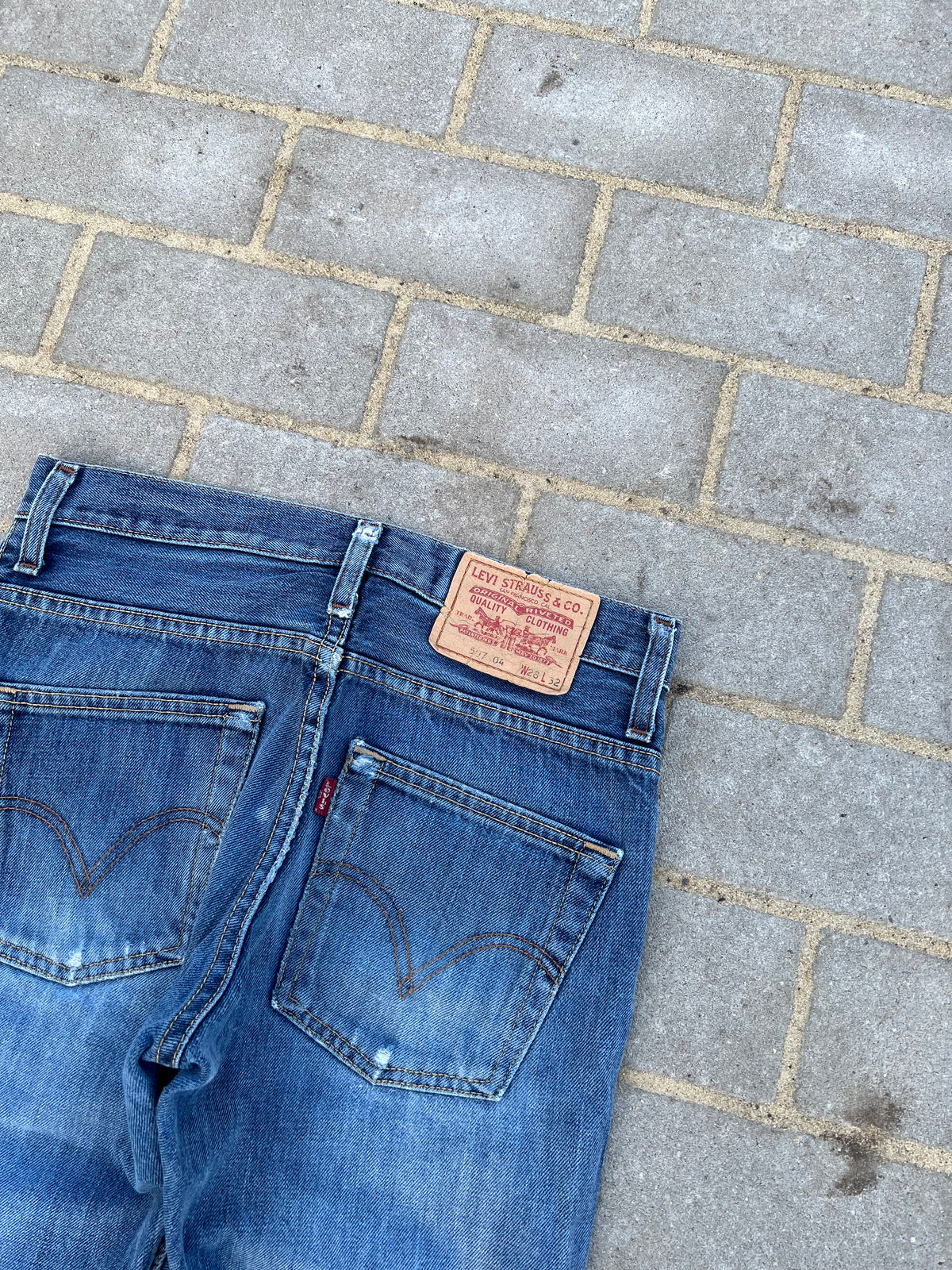 Levi's 507 Regular Bootcut Jeans W28 L32