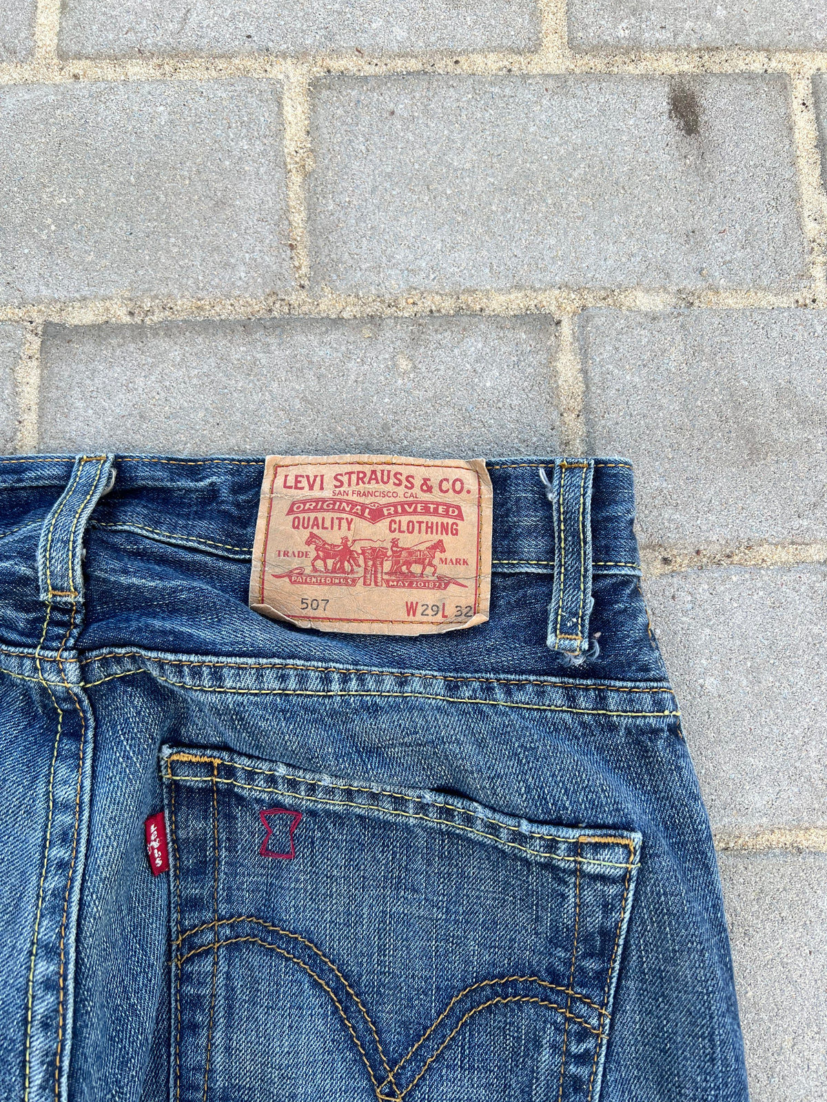 Levi's 507 Regular Bootcut Jeans W29 L32