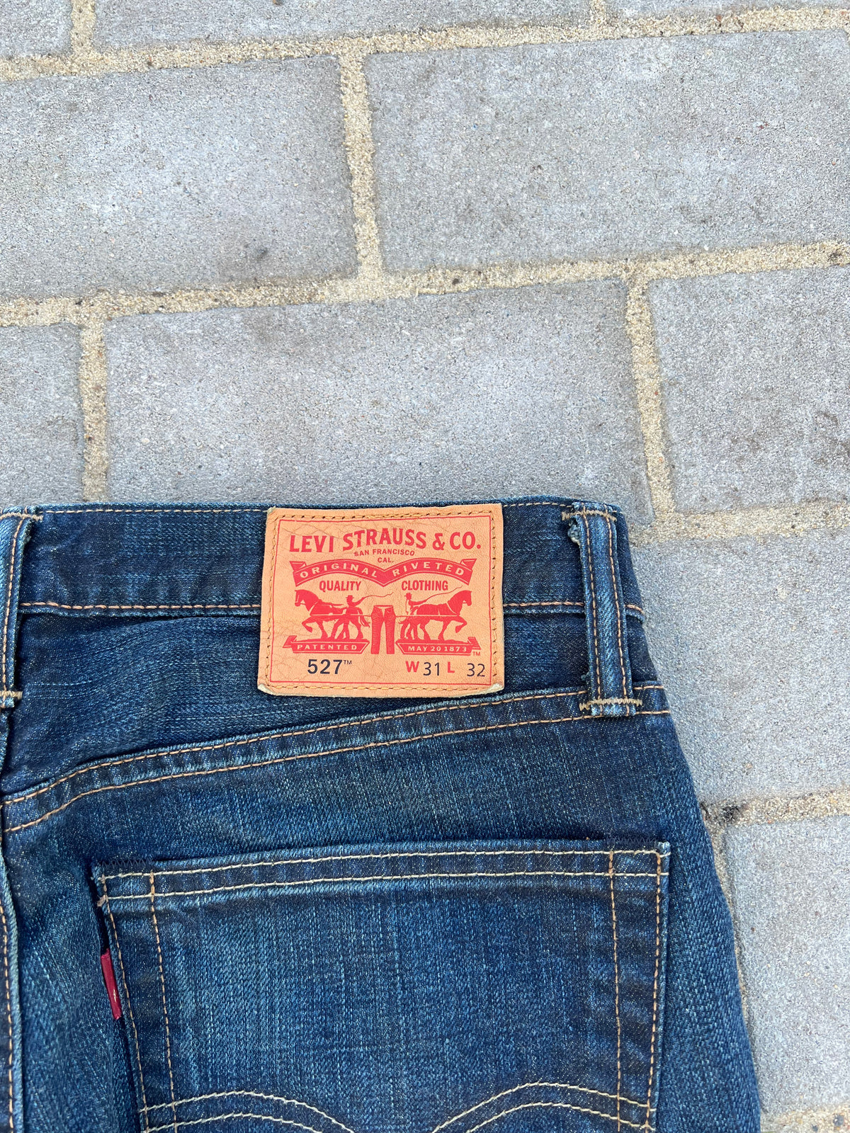 Levi's 527 Low Bootcut Jeans W31 L32