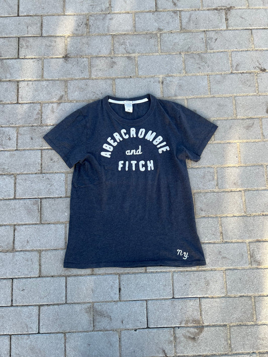 Abercrombie & Fitch navy spellout muscle fit tee M