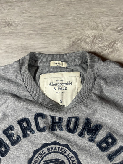 Abercrombie & Fitch Fighting Braves League muscle fit tee S