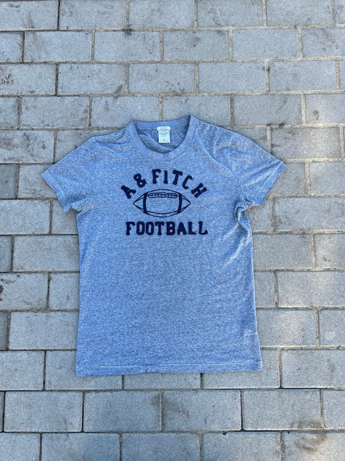 Abercrombie & Fitch football muscle fit tee S