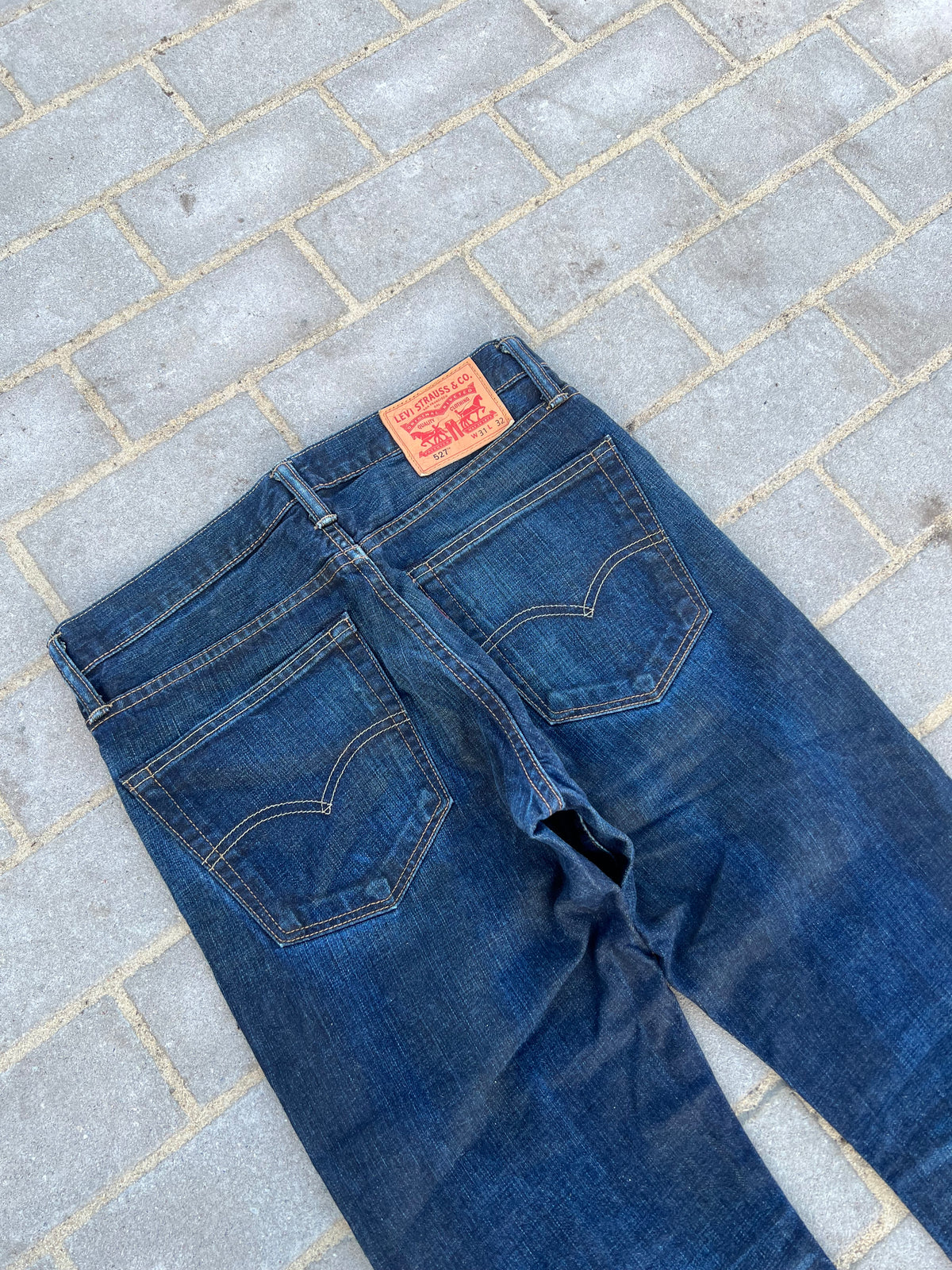 Levi's 527 Low Bootcut Jeans W31 L32